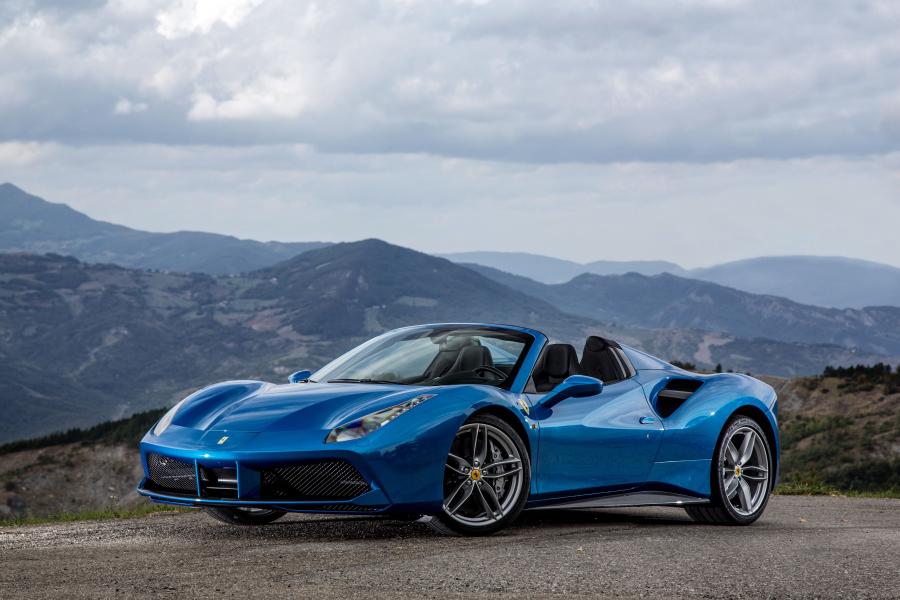  Ferrari 488 Spider 2016 года  (фото 50 из 70)